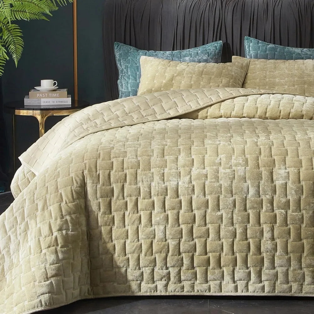 Queen/King Size, Oversized Bedspread Quilted Bedding Set