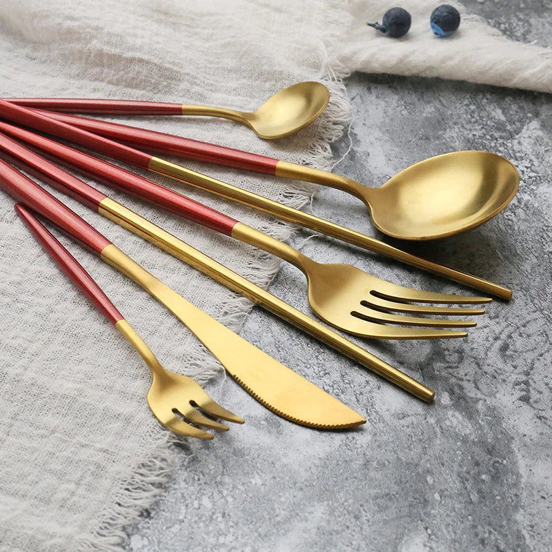 Manufacturer restaurant luxury fashion wholesale cutlery set in USA.