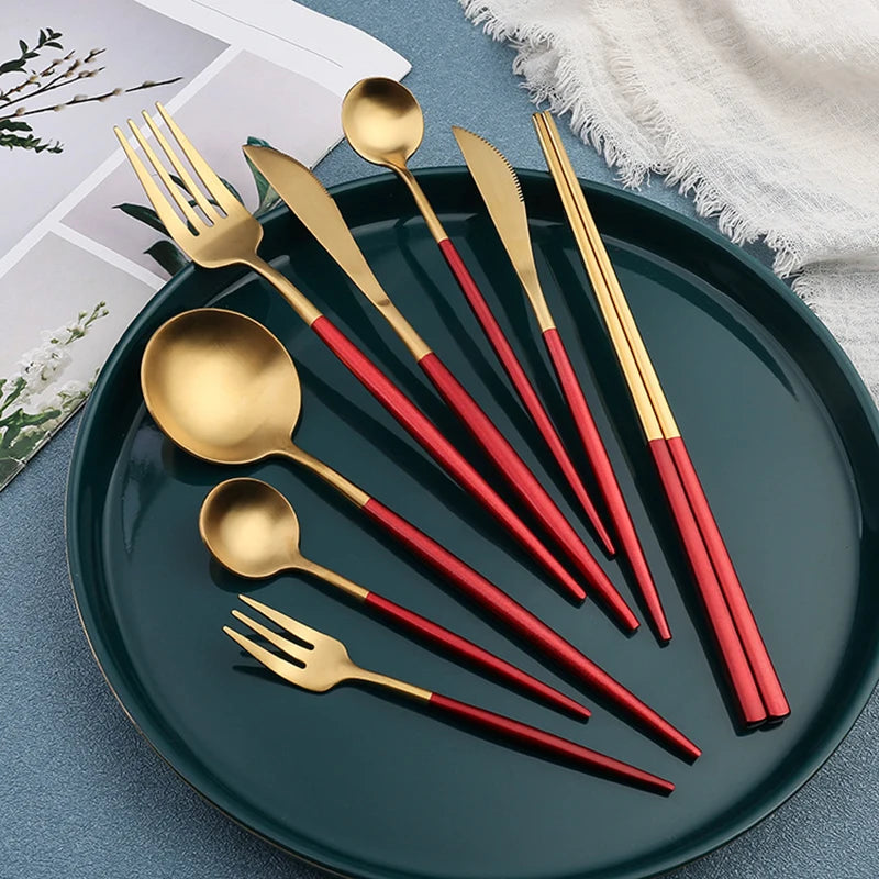 Manufacturer restaurant luxury fashion wholesale cutlery set in USA.