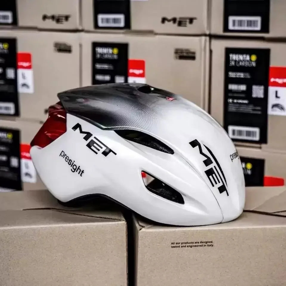 Italy MET Manta aerodynamic road bike riding helmet Cavendish with the